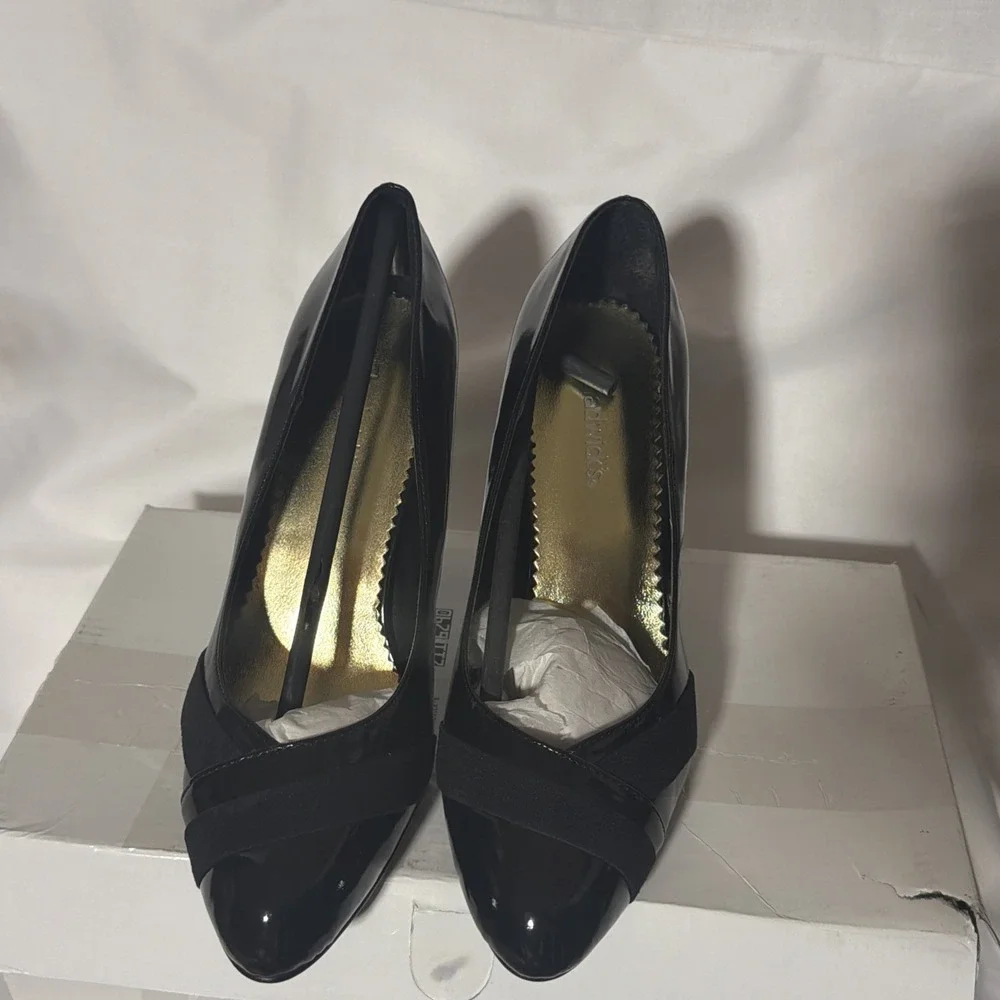 Chadwick's Women's Black Patent Leather Heels 8.5‎ M